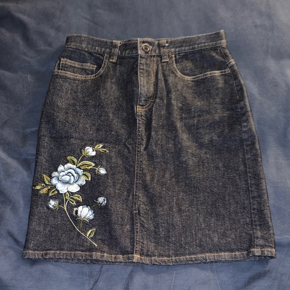 Ann Taylor Denim Skirt with Floral Embroidery